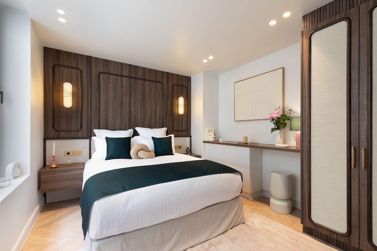 Châtelet — John Rozenblum Design