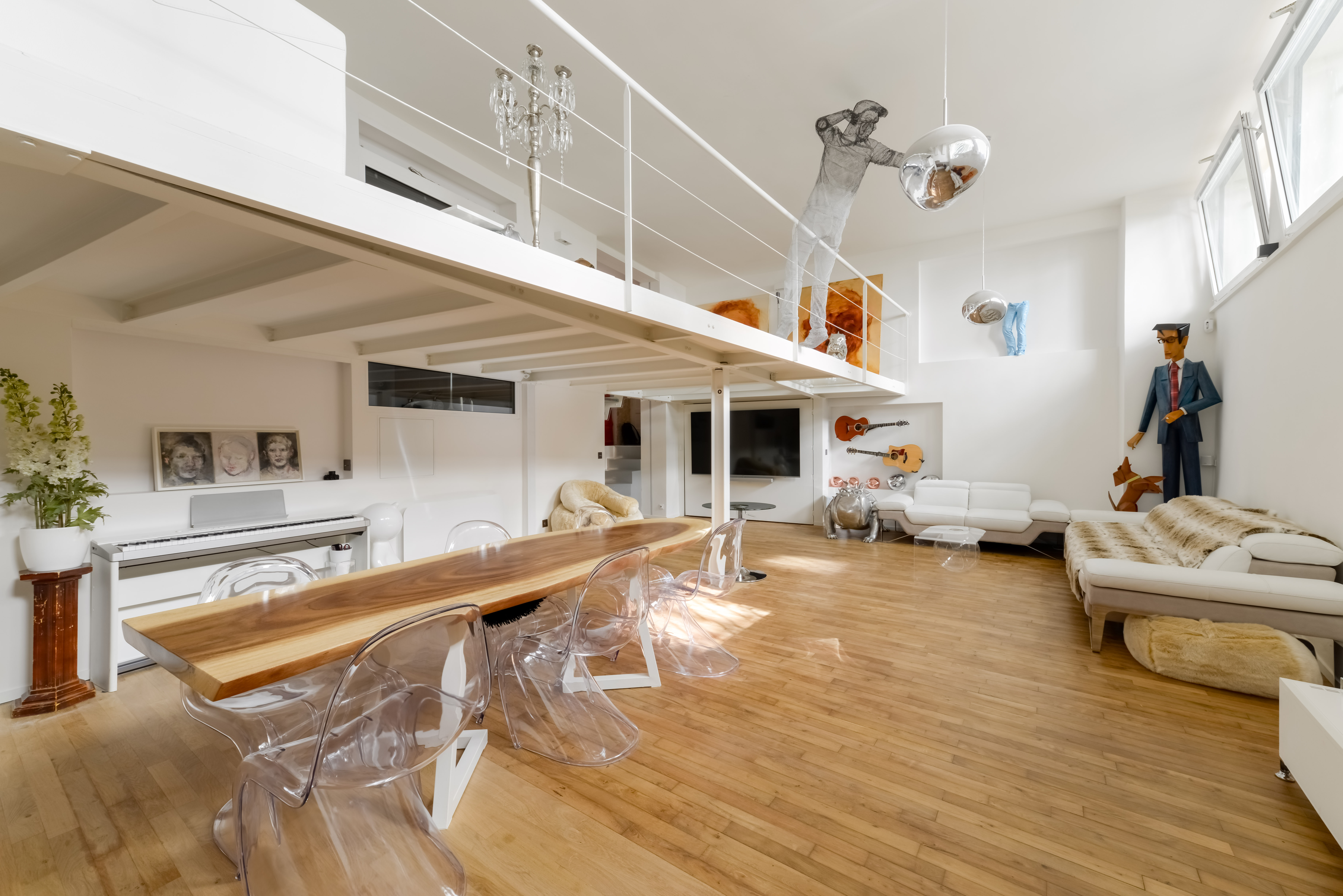 Pigalle — John Rozenblum Design