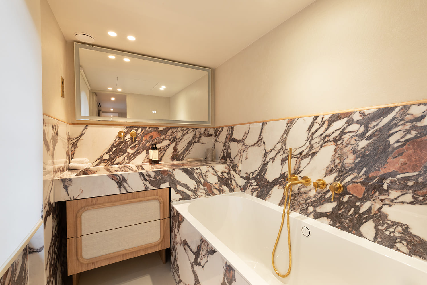 Triplex avec Spa — John Rozenblum Design